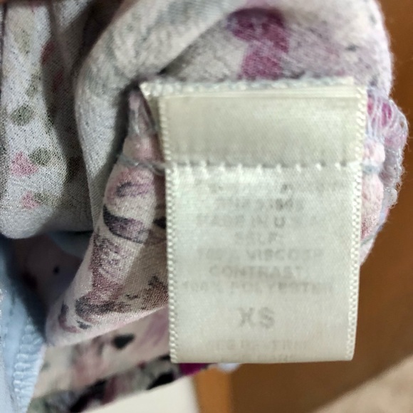 Floral V-Neck Women's Top - Picture 3 of 3